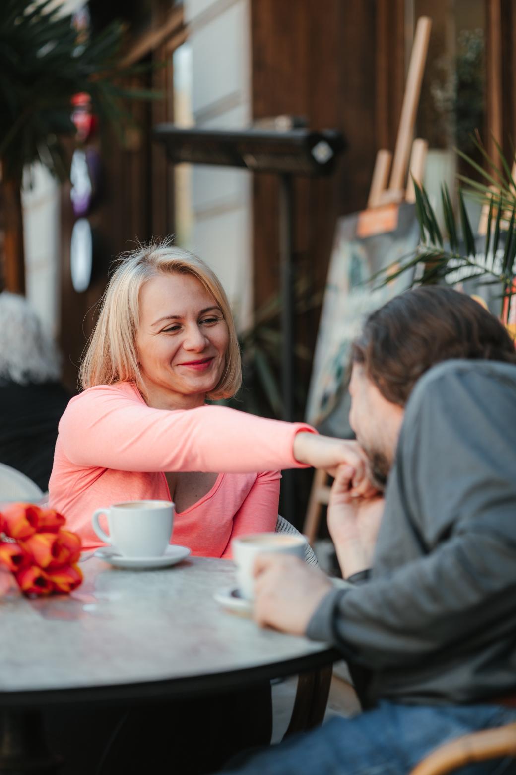 კაფეში / At the Cafe